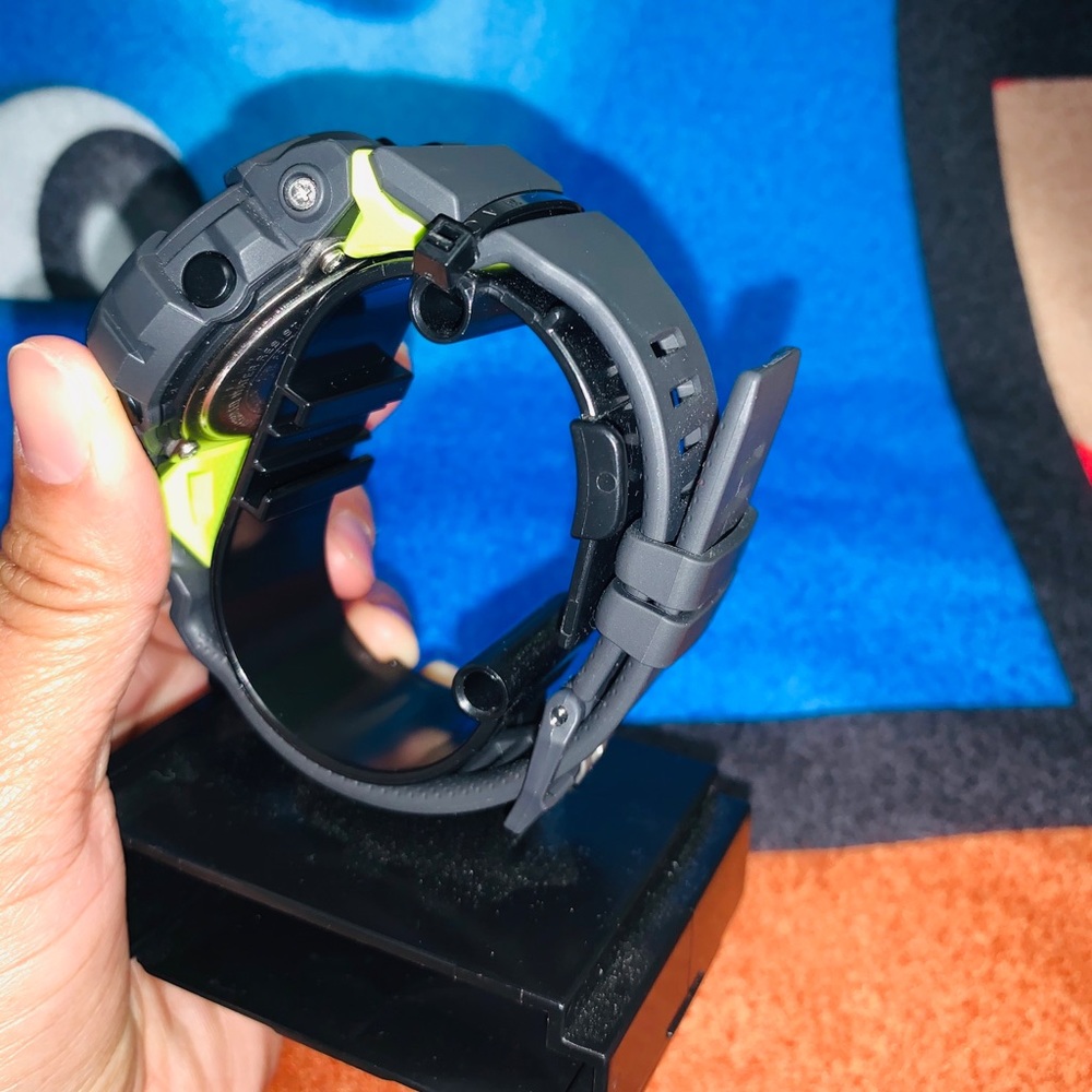 Gschock watch - Picture 2 of 2